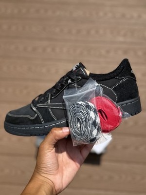 Travis Scott Black Phantom Size 9Men