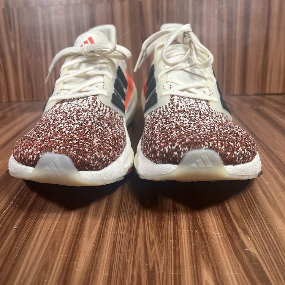 Adidas Ultra Boost LightChalk vermelho brilhante degradê usado tamanho 10.5 - Imagem 4 de 4