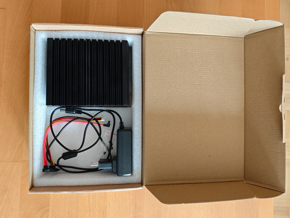 Topton Mini PC mit Netzteil - J4125 2GHz, 8GB RAM, 128GB SSD