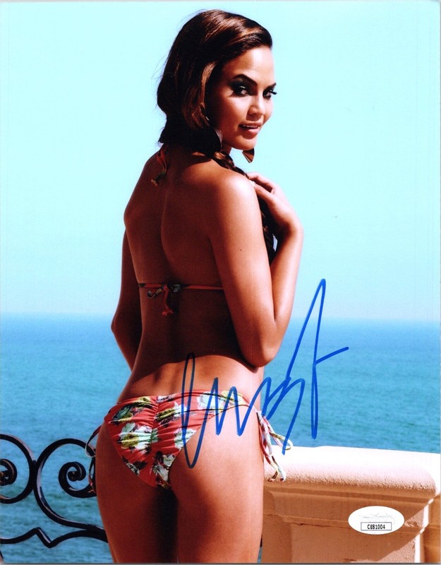 Chrissy Teigen Sexy Sports Illustrated Model Hand Signed 8x10 Photo JSA Proof