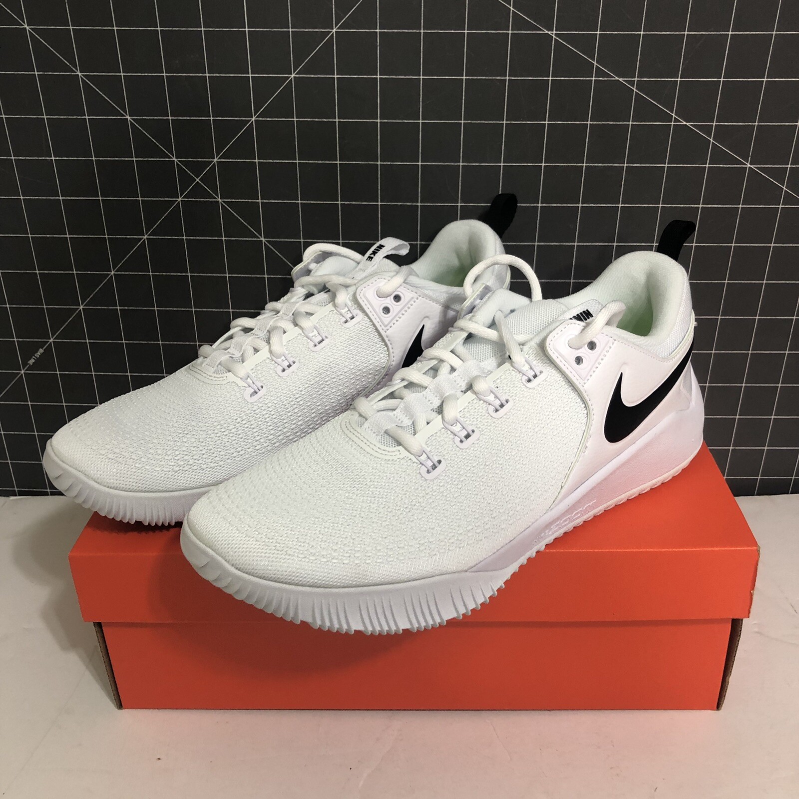 nike women's zoom hyperace 2 volleyball shoe aa0286