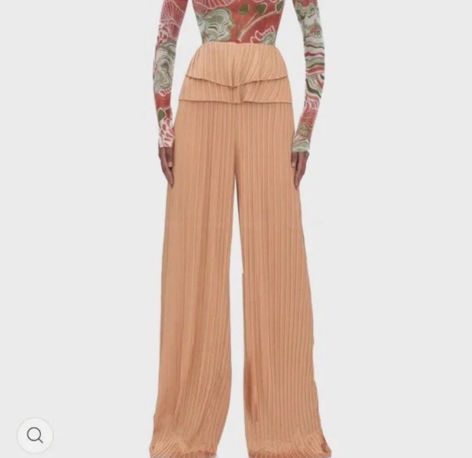 Pantalones plisados Andrea Iyamah Linea caramelo para mujer talla pequeña Foto 2 de 4