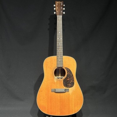 E-Akustikgitarre Martin D-28 Street Legend Fichtendecke natur