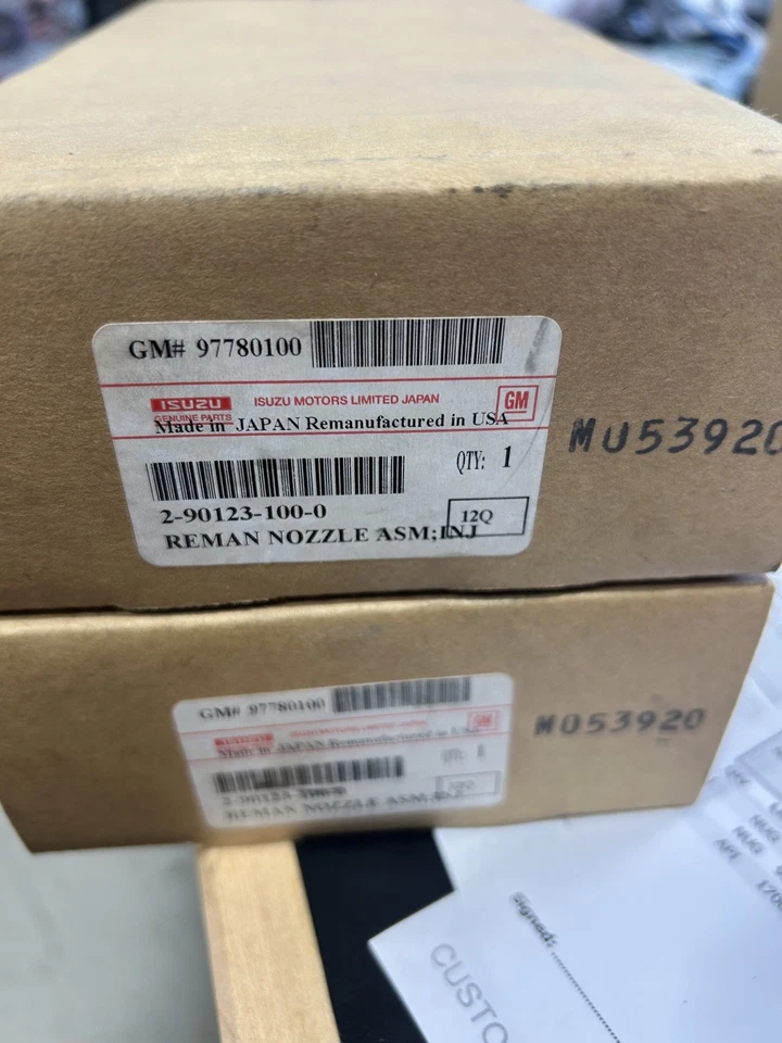 inyector de combustible isuzu Foto 2 de 2