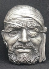 WD05149 NOS COOL VINTAGE 1977 CUT-OUT PIRATE'S FACE w/ STASHBOX BELT BUCKLE