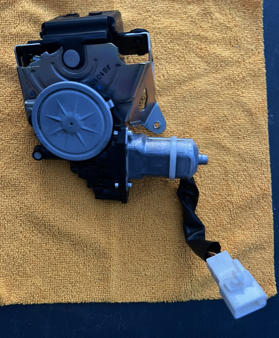 2010 19 TOYOTA VENZA RAV4 REAR LIFT GATE HATCH TRUNK LATCH LOCK