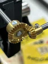 QTY 1 TRADESHIP BRASS BEVEL GEAR SET 30/15 TEETH 1/8" BORES 2:1 RATIO SLOT CAR