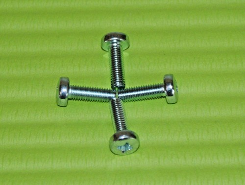 (4) BEFESTIGUNGSSCHRAUBEN ZUM BEFESTIGEN STÄNDER MIT TV LED LCD PLASMA TV ZWISCHEN HALS & TV