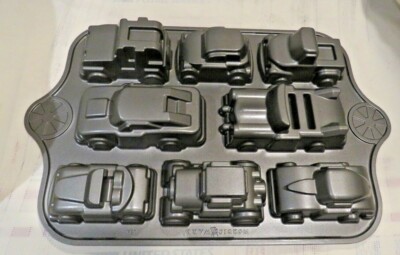 Vintage NordicWare USA Car Automobile Cake Pans Bake 8 Molds 5 Cups 1.2 Liters
