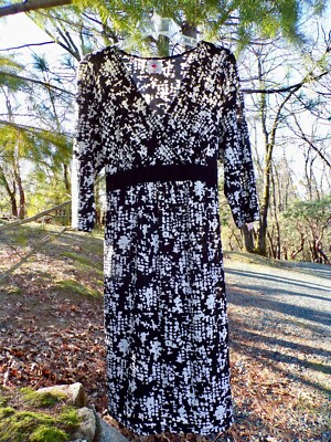 Maternity dress black and white abstract print v-neck self tie 3/4 sleeve L