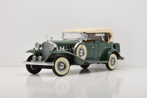 CADILLAC V-16 SPORT PHAETON 1932 DANBURY MINT 1/24 NEUF EN BOITE - Imagen 3 de 12