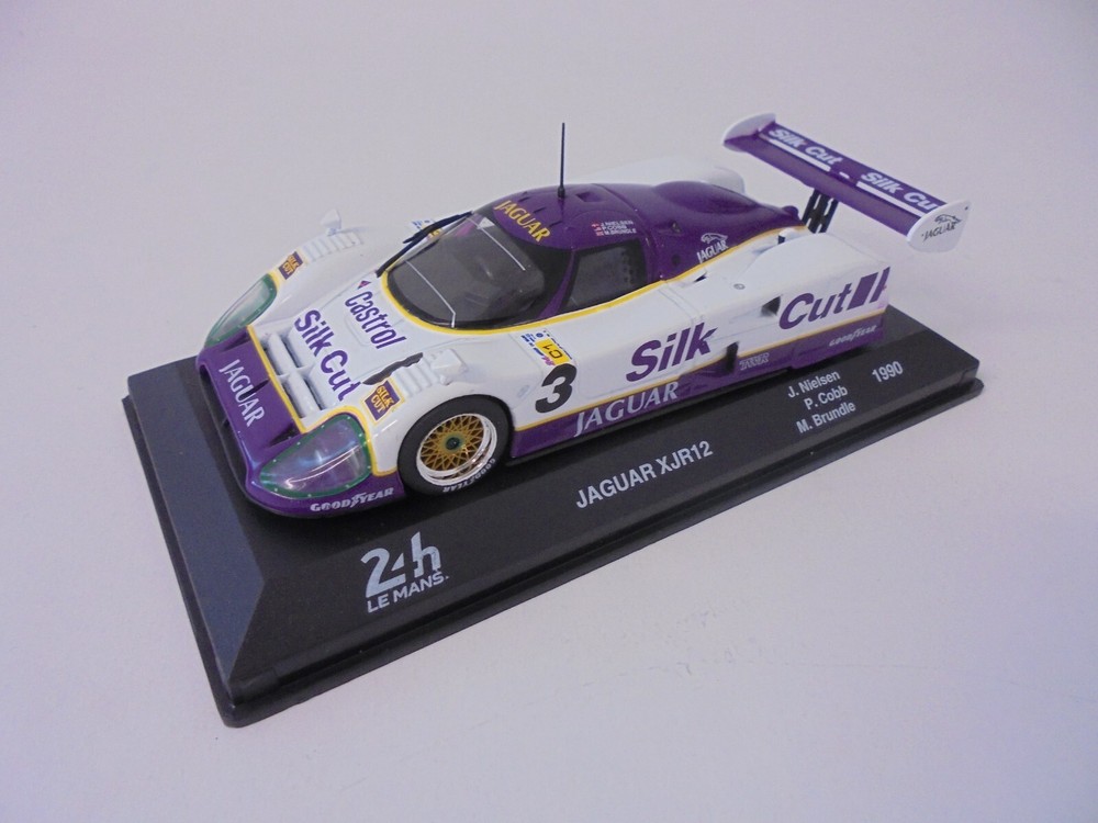 Jaguar XJR12 Silk Cut 24h Le Mans 1990 - 1:43 IXO Model Car 24LM17