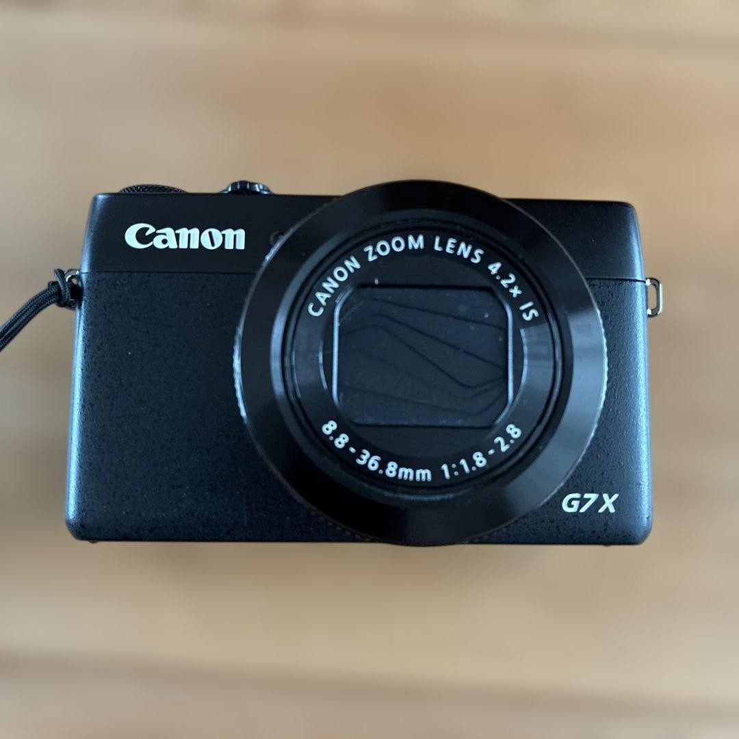 Canon PowerShot G7X Compact Digital Camera F1.8-2.8 with Charger