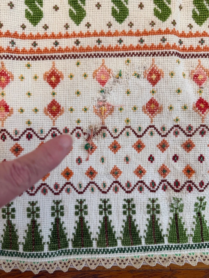 Vintage Cotton Cross Stitch Tablecloth 32 x 33 - Image 3 of 4