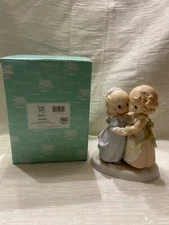 Precious Moments "A Very Special Bond" (1998) Collectible Figurine