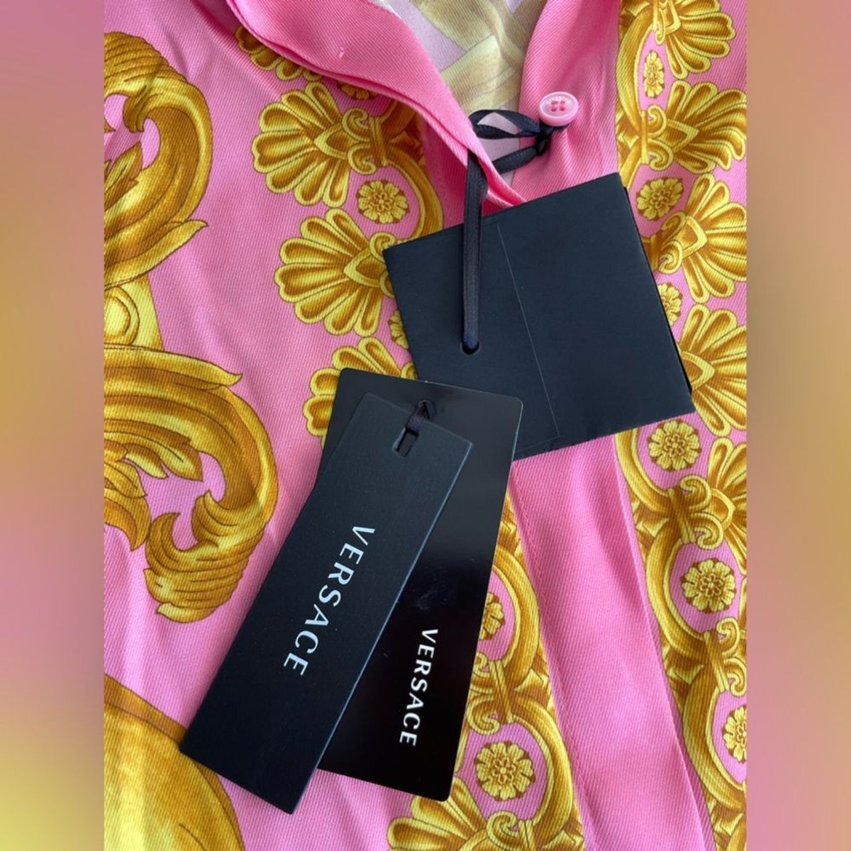 ✨VERSACE silk100% ブラウス✨ 　　　　✨サマー特価✨ ✨VERSACE silk100% ブラウス✨ ✨サマー特価✨