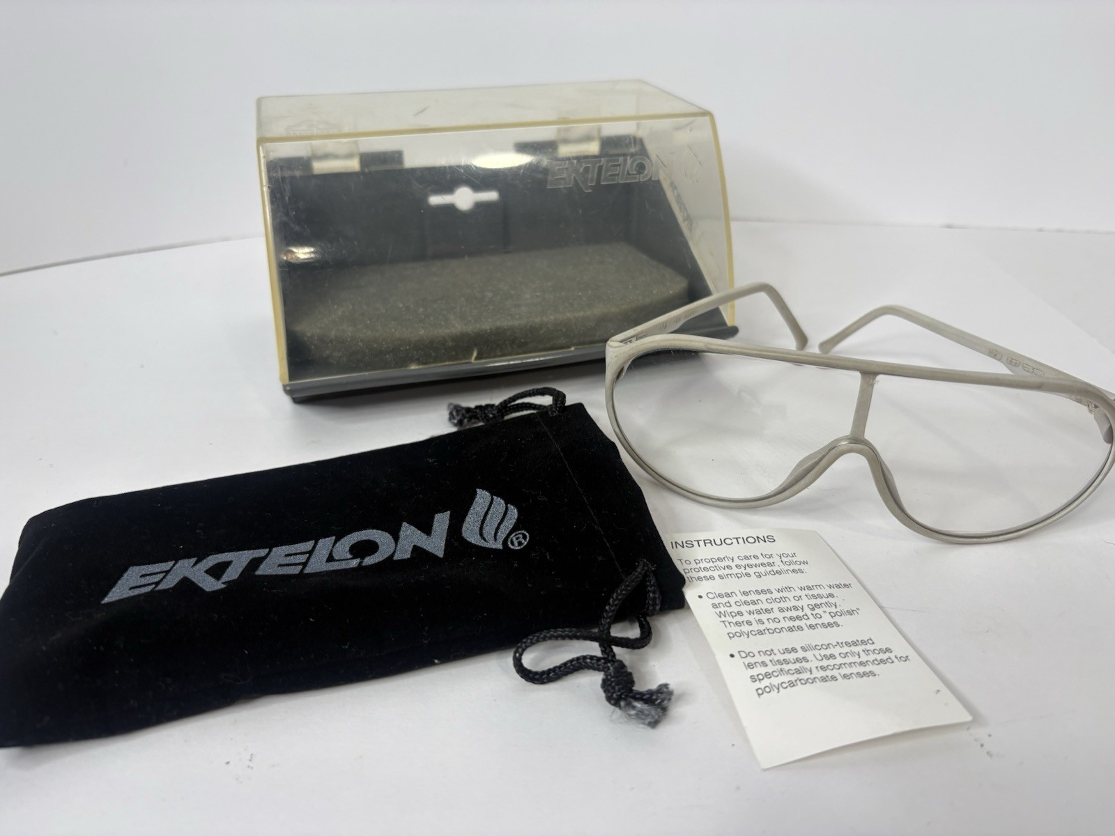 1992 Ektelon Neo tech Racquetball Glasses Safety Eyewear Stylish W/Case