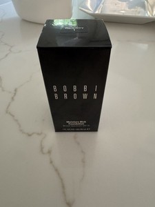 Bobbi Brown Moisture Rich Foundation 1 oz. (Warm Ivory 1)