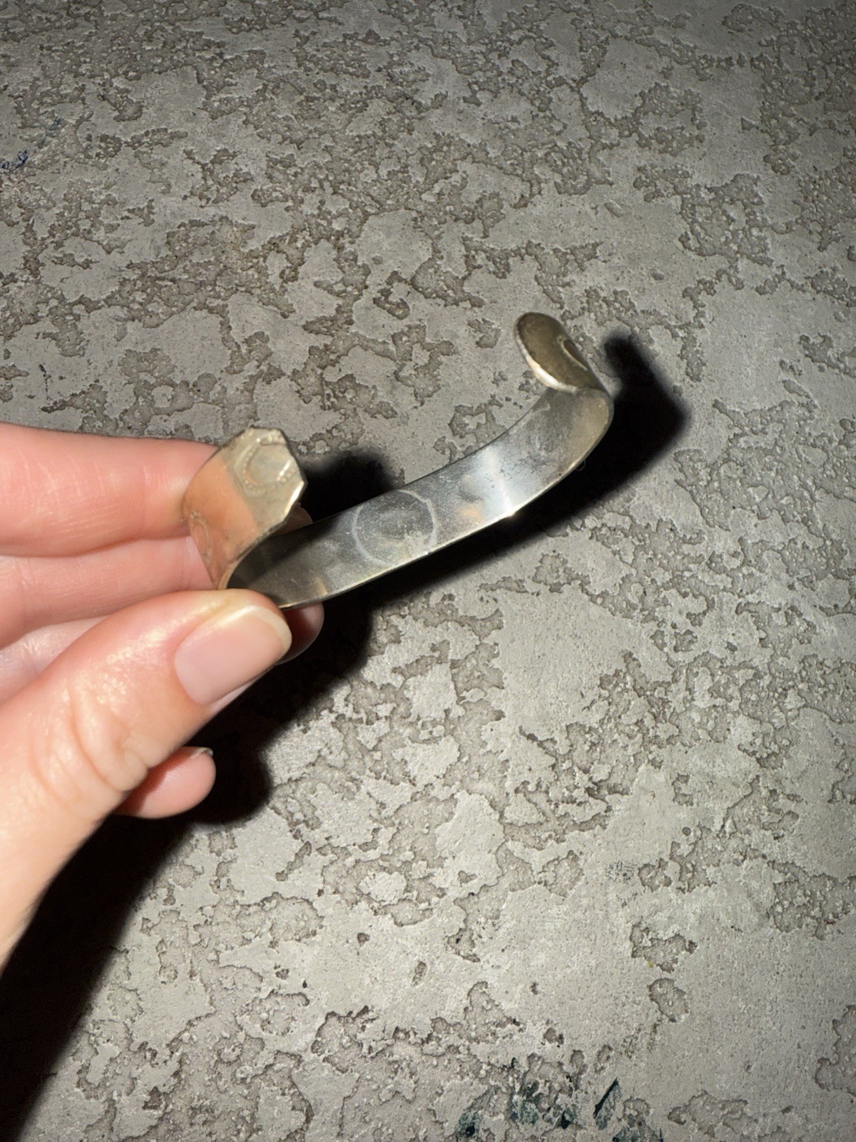 Handcrafted cuff bracelet featuring a vibrant tur… - image 4