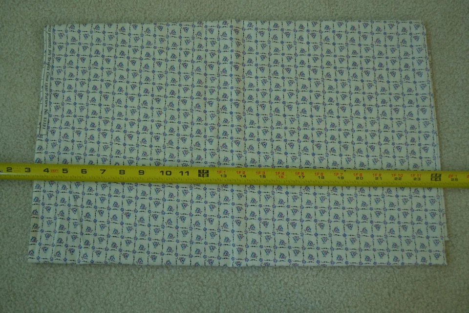 Edredón de algodón reproducción años 30 18" largo, azul y lavanda, Windham M5403 Foto 2 de 4