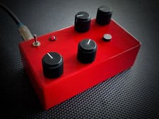 8-Bit Synthétiseur (Handmade, Rucci)