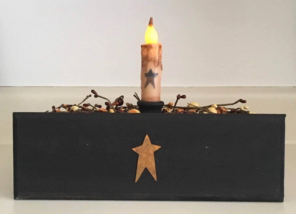 Primitiva decoración rústica de campo - Caja de velas con cajón de madera con bayas, acento de estrella Foto 3 de 4