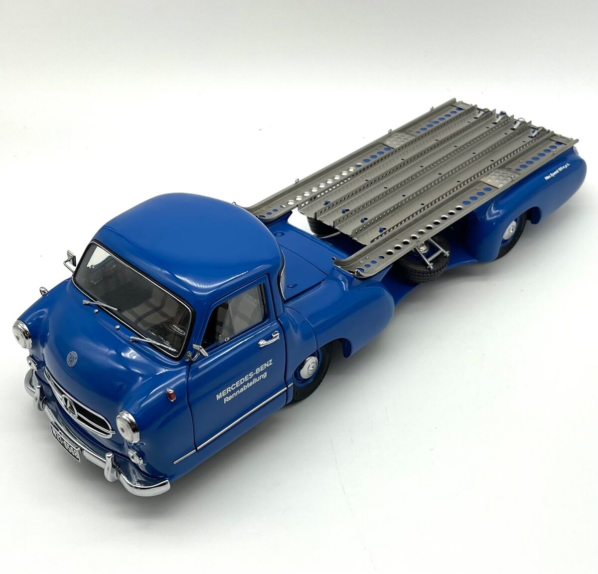 CMC M-036 Mercedes Benz LKW Renntransporter 1954, extrem selten !!, OVP, 1:18 CMC M-036 Mercedes Benz LKW Renntransporter 1954, extrem selten !!, OVP, 1:18