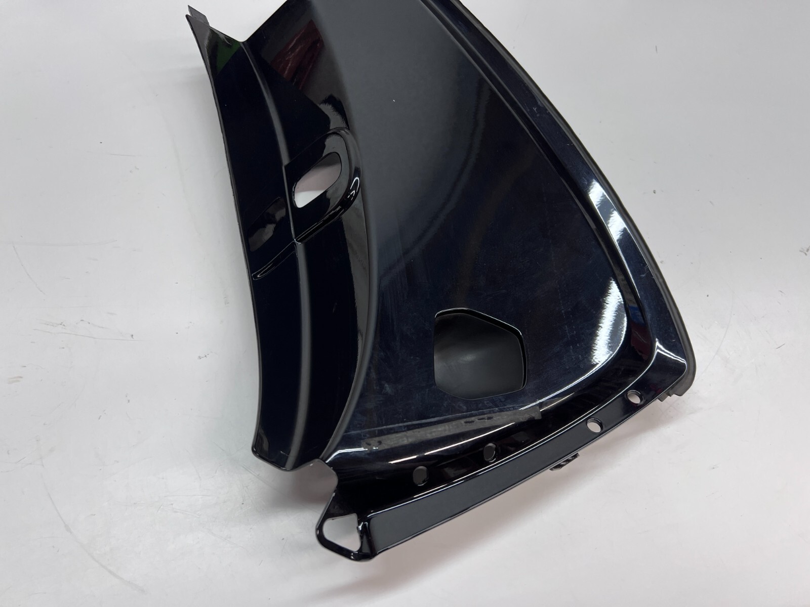LAMBORGHINI HURACAN LP580 PASSENGER RIGHT RH DOOR JAM PANEL TRIM OEM 4T0853174A