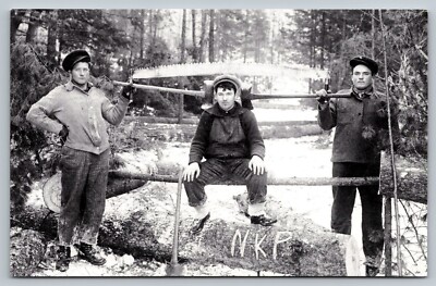 Postcard Logging Scene Wisconsin  3 Men & Long Blade Saw Snow Forest A51