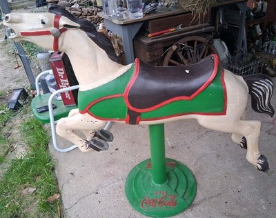 VINTAGE CAROUSEL HORSE ON COCA-COLA STAND/ALUMINUM?? *PLEASE READ