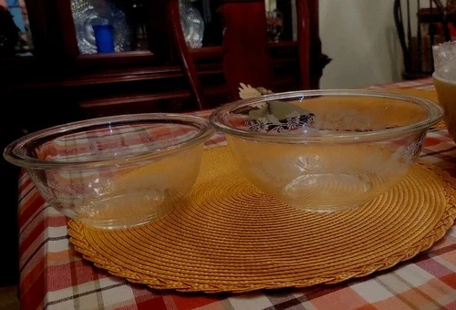 PYREX Colonial Mist (White Lace) 322, 323 Mixing Bowls Clear Glass Vintage