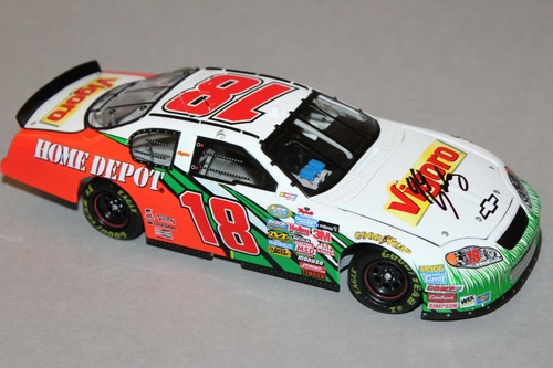 Autographed J.J. Yeley #18 Vigoro 2005 Monte Carlo 1:24 Scale 1 of 120 RARE! - Picture 8 of 12