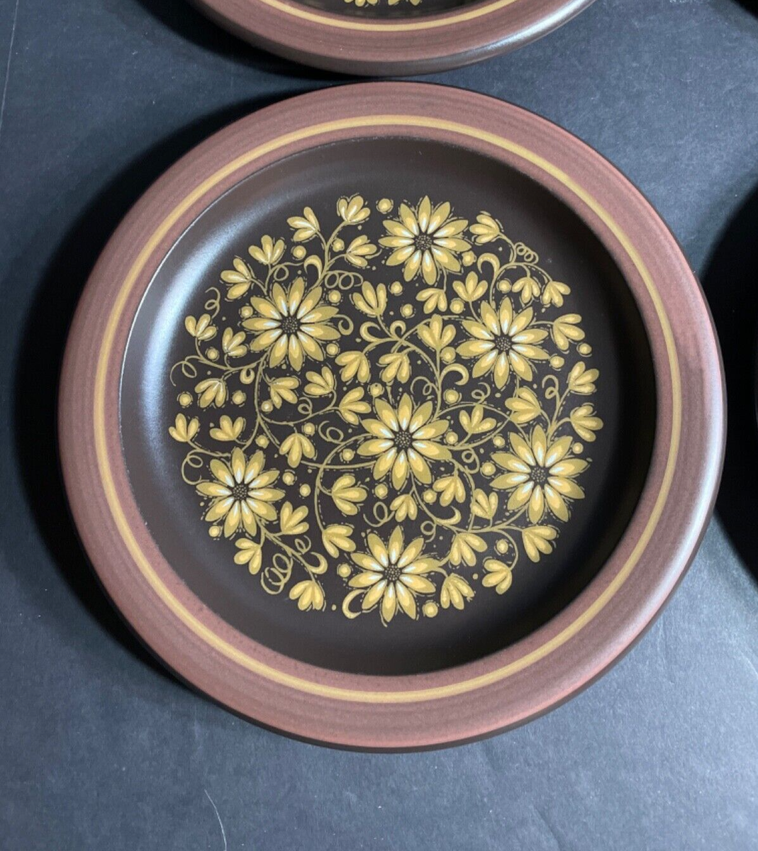 Vintage Mikasa Majorca Daisies Set of 4 Dinner Plates E-3001 MCM