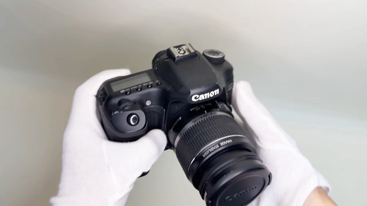 near mint] Canon EOS 40D 10.1MP Digital SLR EF-S 18-55mm f/3.5-5.6