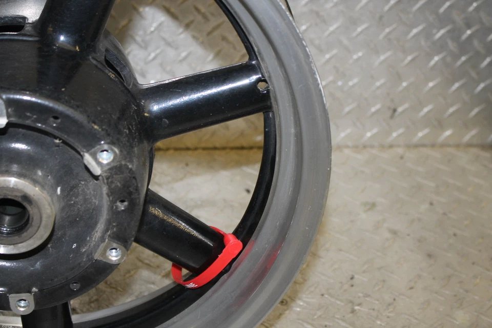 Yamaha Royal Star 1300 XVZ1300CT 2007 Tour Deluxe llanta delantera Foto 3 de 4