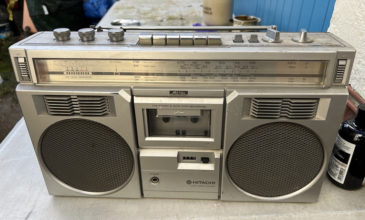 VINTAGE HITACHI TRK-7800E BOOMBOX STEREO GETTOBLASTER Portable FM