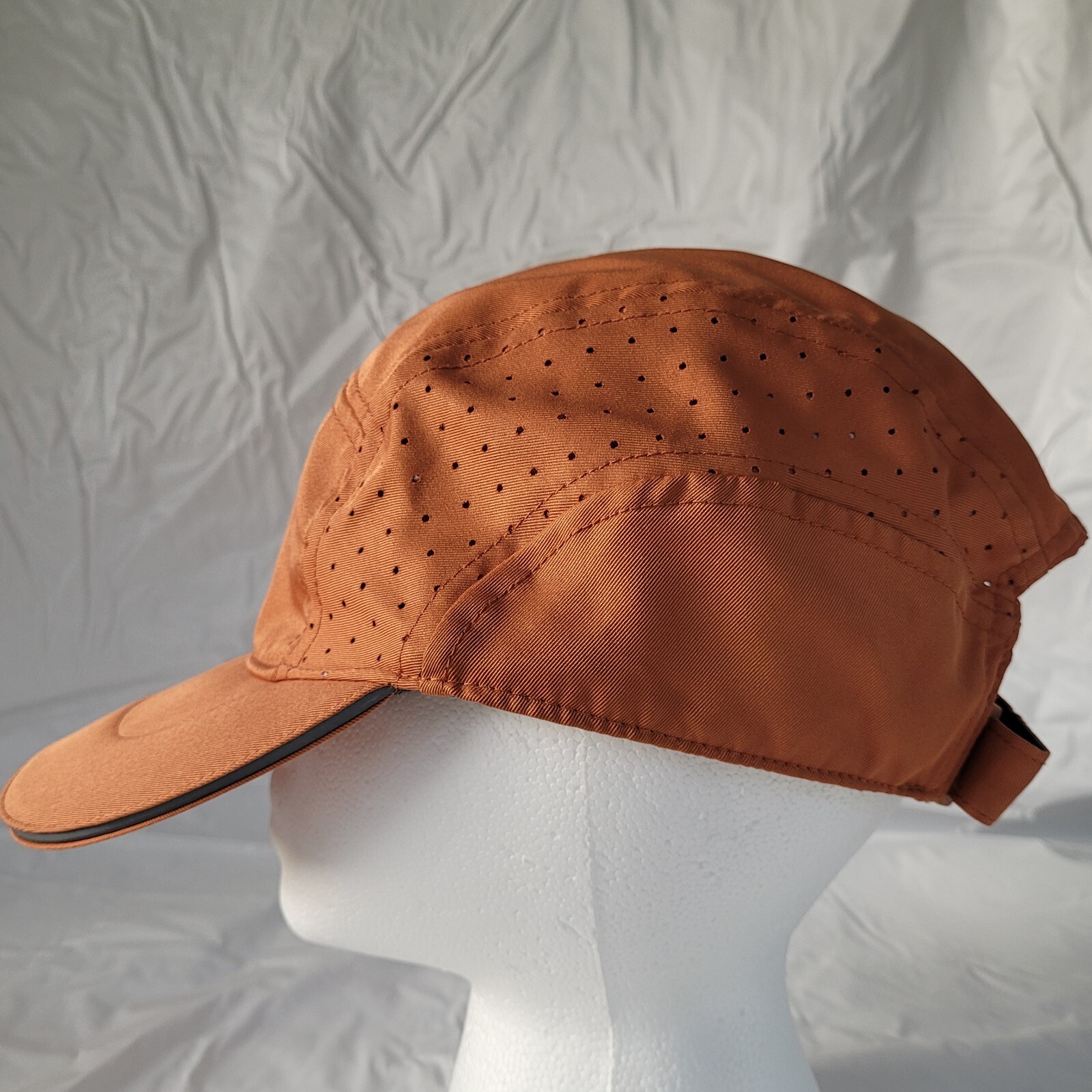 Fabletics Unisex Sequoia Performance Baseball Cap… - image 3