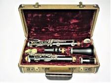 WOOD CLARINET made in Germany 13599 NO NAME, NICE HARD CASE