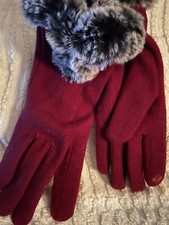 Ladies Gloves Vintage, S/M. Red with Gray Fur.