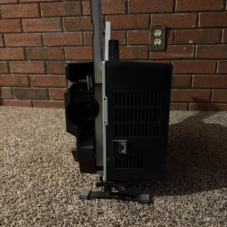 Elmo 16-CL 16毫米光学声音胶片投影仪 — 第 3/4 张图片