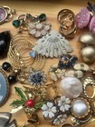 45+pc LOT VTG COSTUME JEWELRY CORO-TRIFARI-SARAH COV-SCHRAGER-NAPIER *GOOD MIX* — photo 6