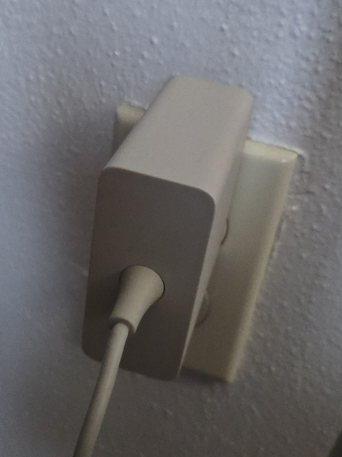 XGIMI MoGo 3 Pro Outdoor Projector + with PowerBase Stand, 2.5hrs Battery