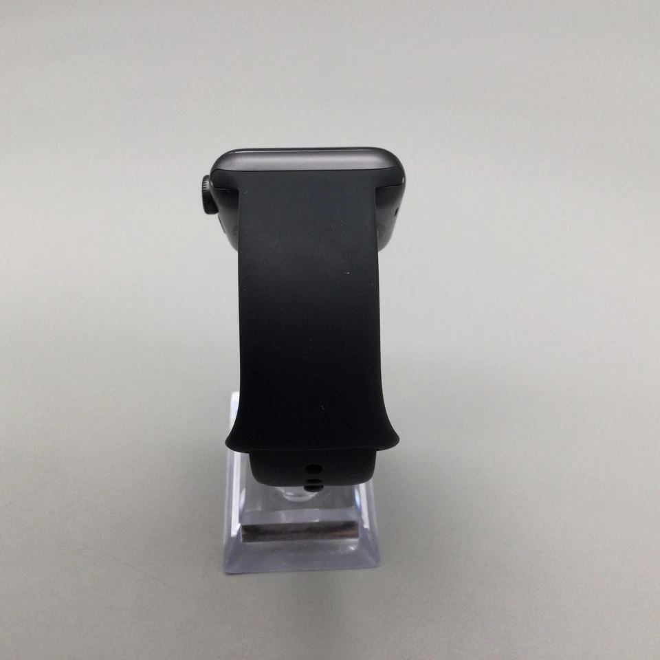 Apple Watch Series 3 Smart Watch Unisex 36mm Black LOCKED FOR PARTS REPAIR - Image 4 of 4