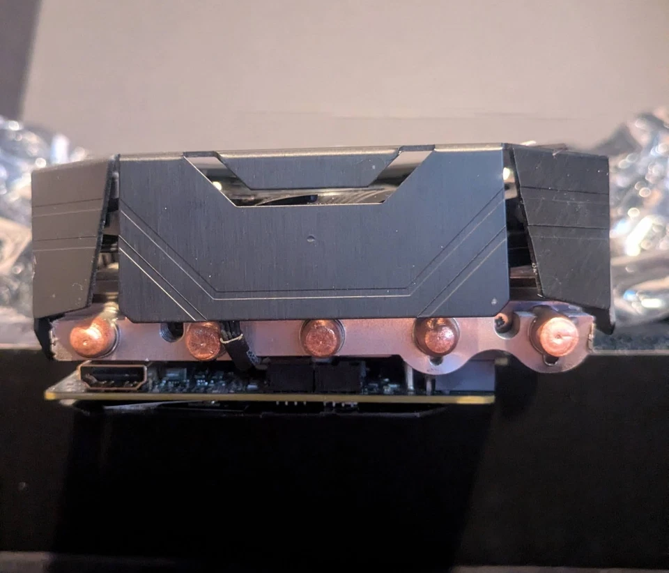 Gigabyte AORUS GeForce GTX 1080 Ti 11GB GDDR5X Graphics Card - Image 4 of 4