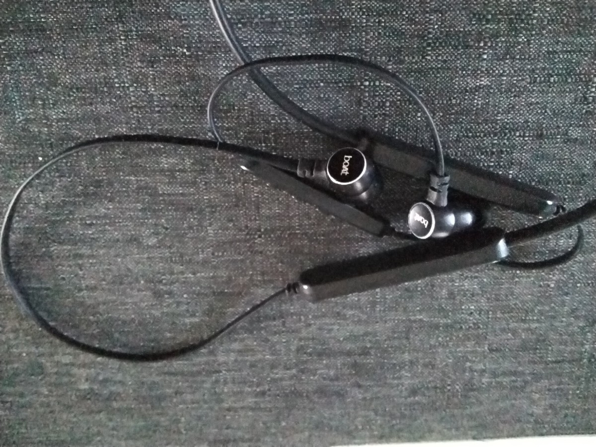 Boat Rockerz 258 Pro +Bluetooth Earphones UK