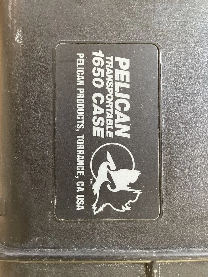 Funda protectora resistente a la intemperie Pelican 1650 - negra - con sistema divisor Terk precortado Foto 2 de 4