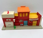 Vintage 1973 Fisher Price Little People Play Family Village Main Street Town