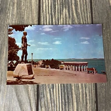 Vintage Statue Of Massasoit And Portico Over Plymoth Rock Post Card Mass