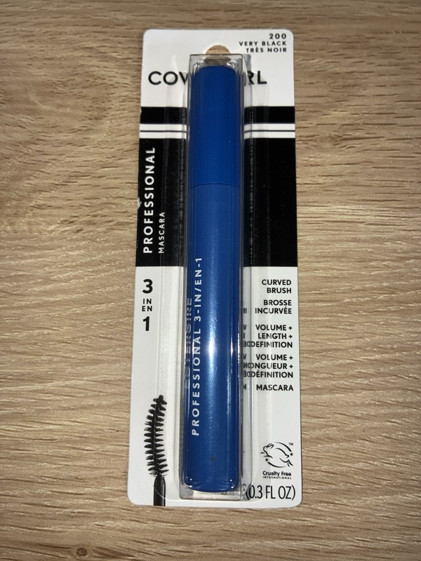 Cover Girl Professional 3 In 1 Straight Brush Mascara 200 Very Black New