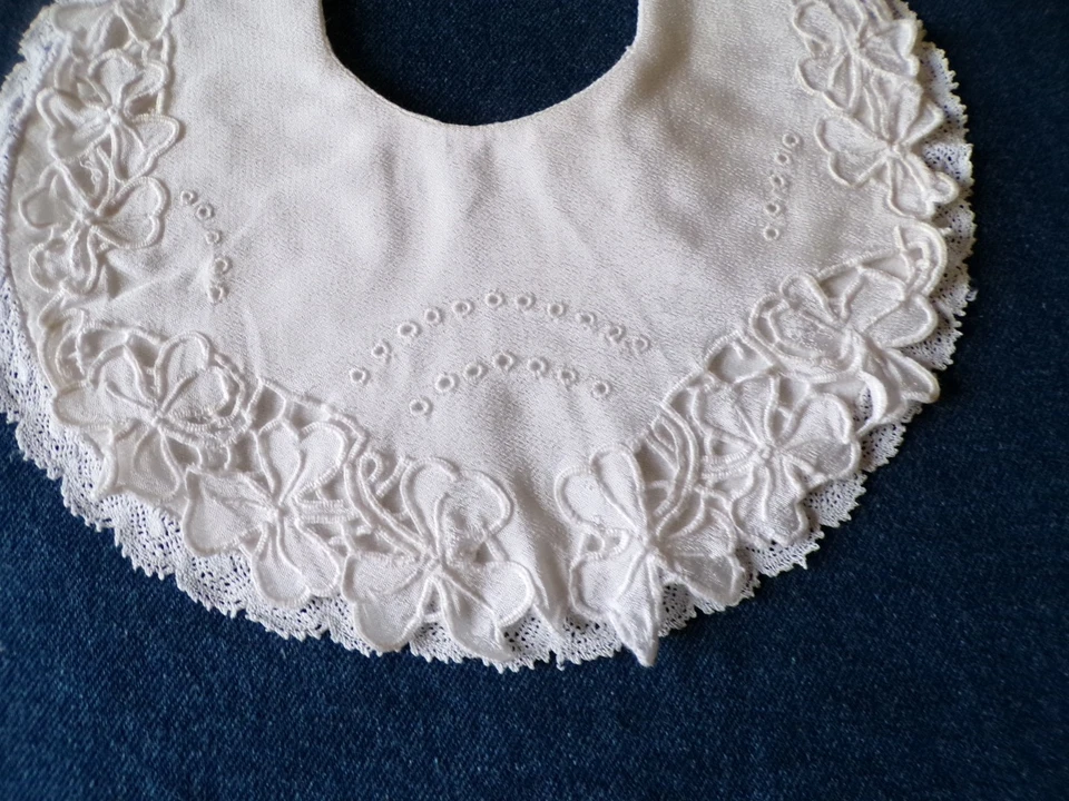 BAVOIR ANCIEN DENTELLE BRODERIE - Photo 2/4